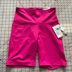 Old Navy powersoft bike short